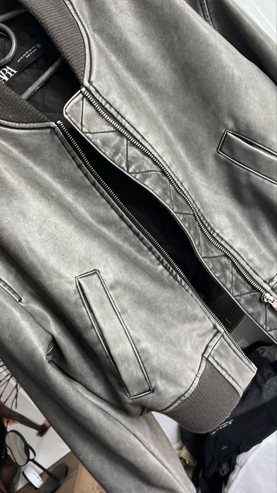 Бомбер кожанка куртка Zara