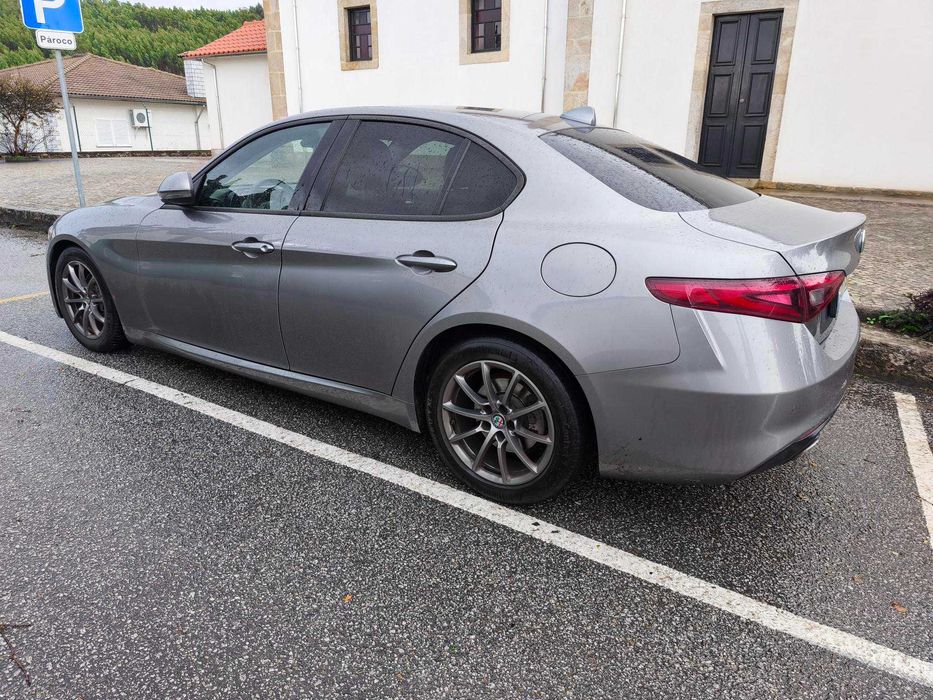 ALFA GIULIA 2.2 180CV NACIONAL