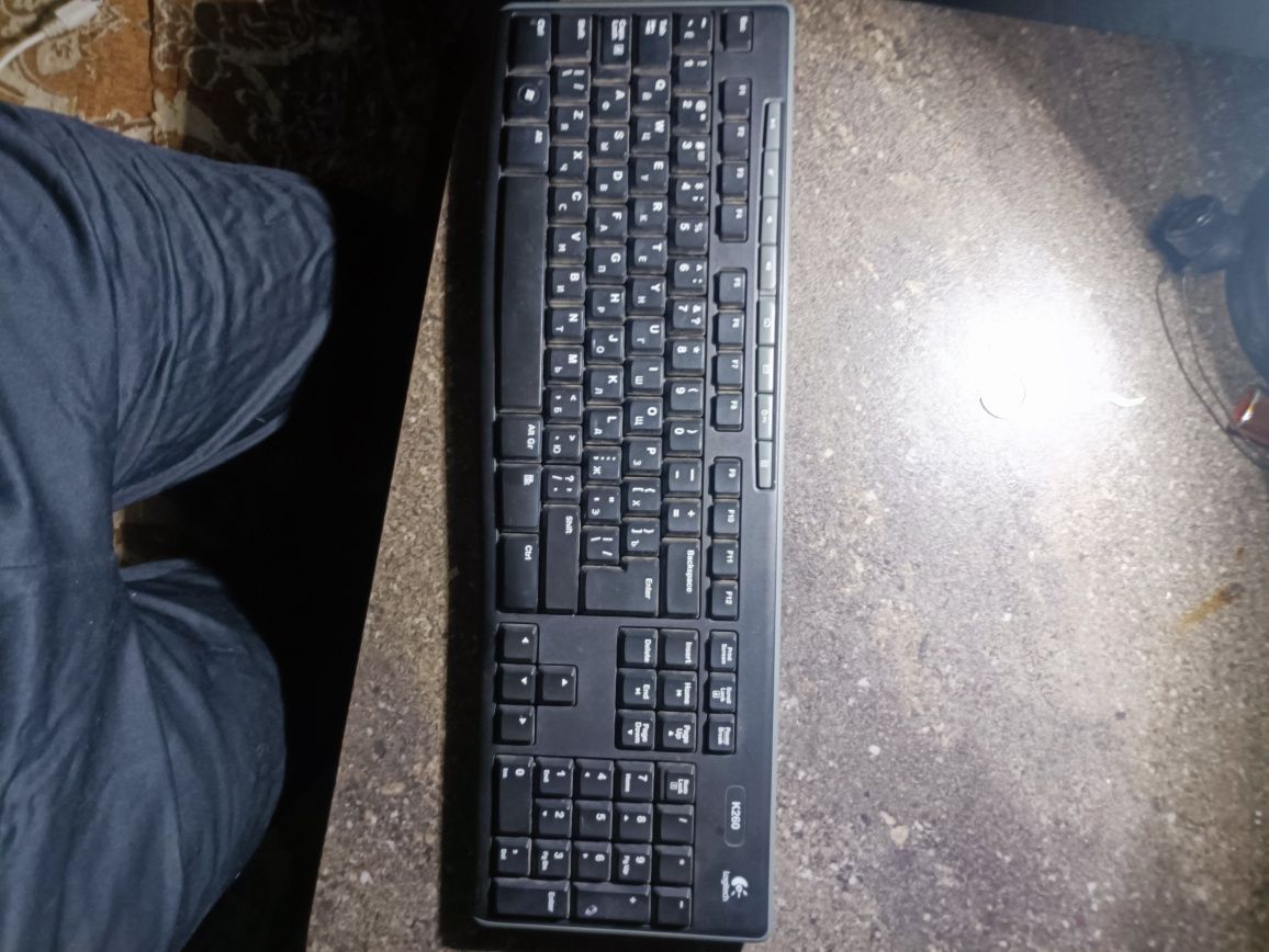 Монитор LG19+клавиатура и мышь
