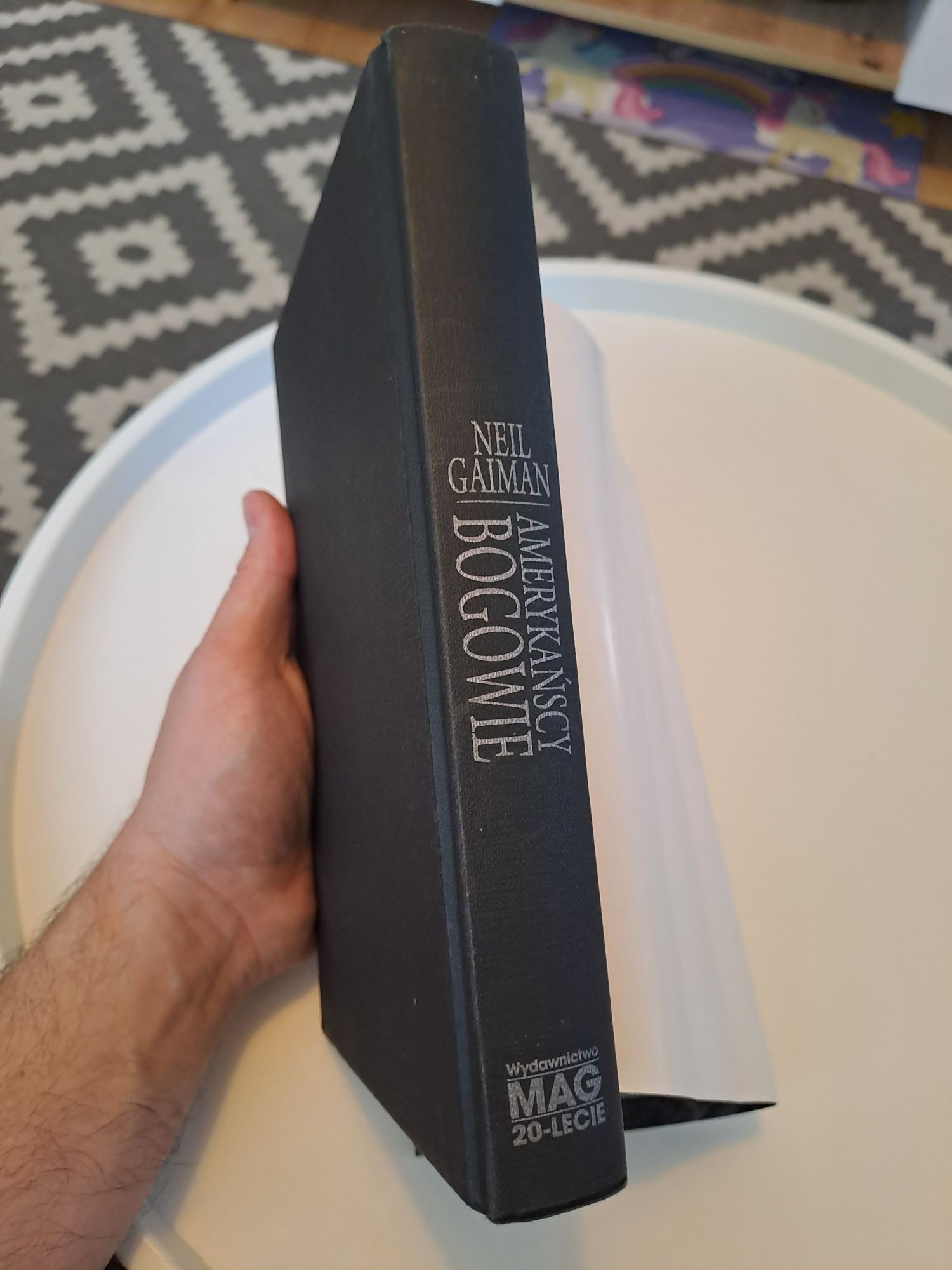 Amerykańscy Bogowie Neil Gaiman