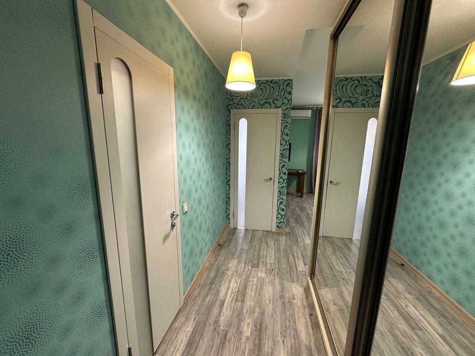 Простора та тепла 1 кімн квартира ЖК Садовий біля метро Лівобережна