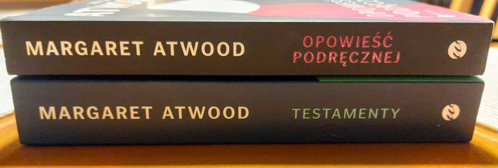 M. Atwood opowieść podrecznej i testament