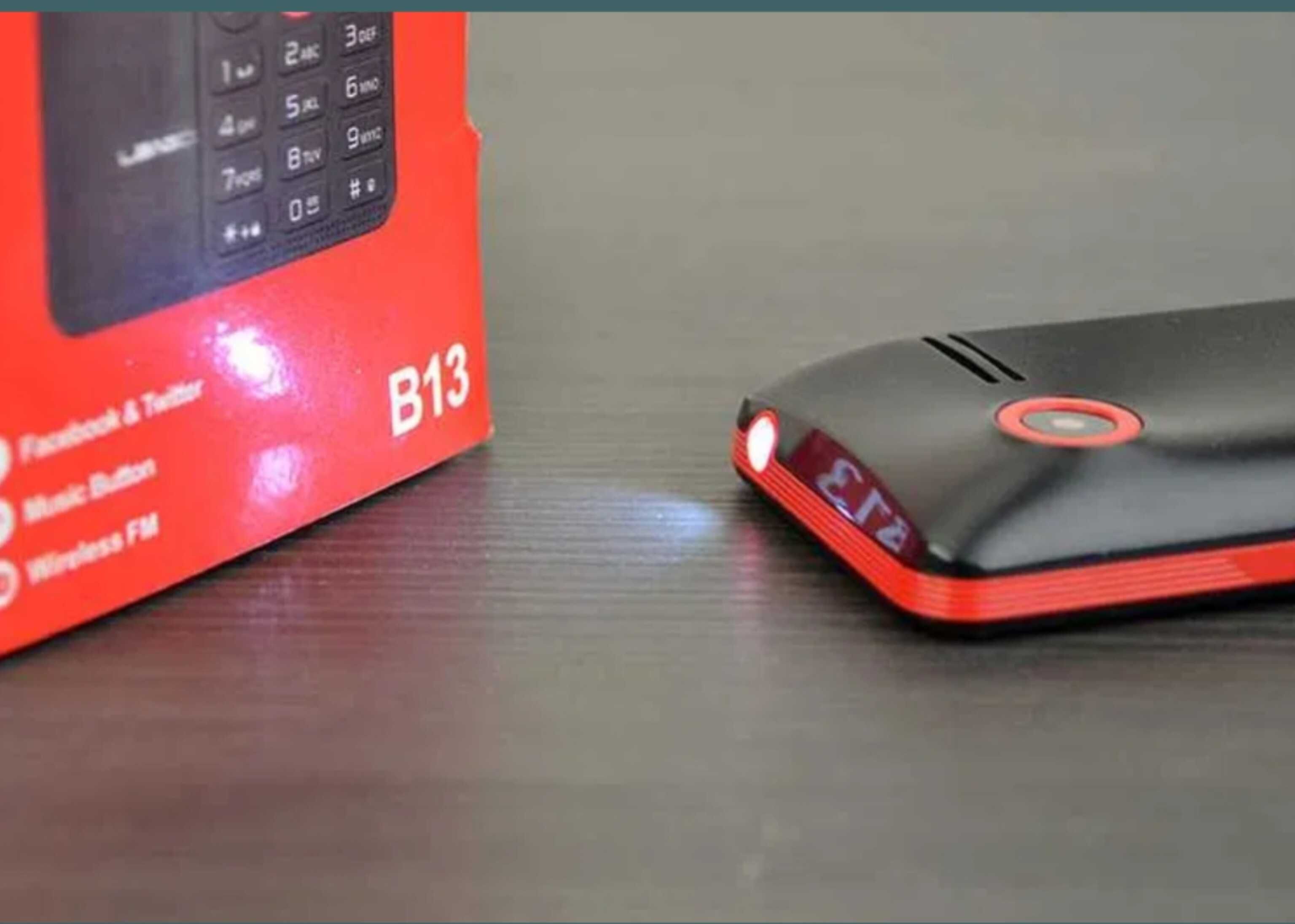Телефон Leagoo -B13. (фонарик, радио, 2 сим)