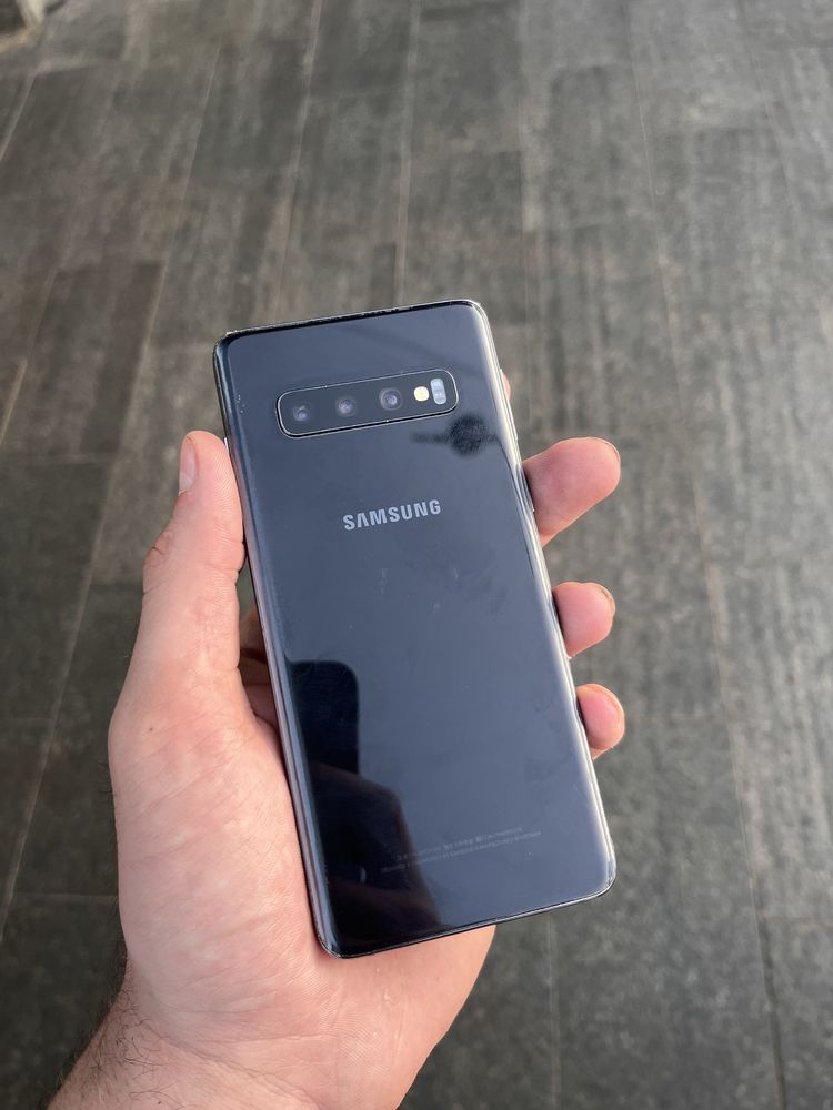 Продам Samsung s10 8/256 в идеальном состоянии