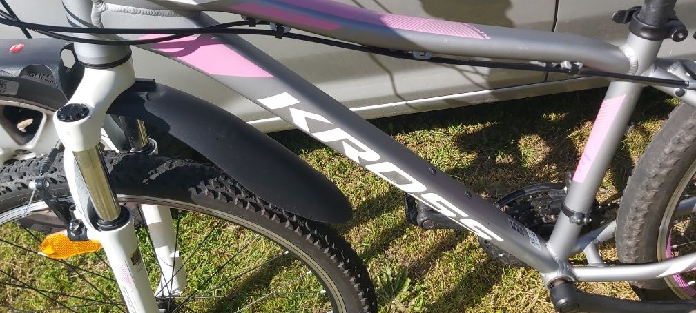 Kross Lea 2.0 rama aluminiowa XS i koła 27,5" nowe opony.