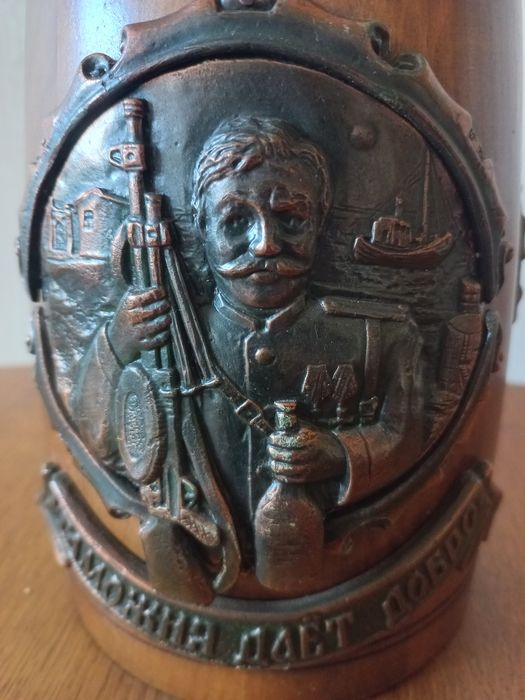 Продаю коллекционый бокал