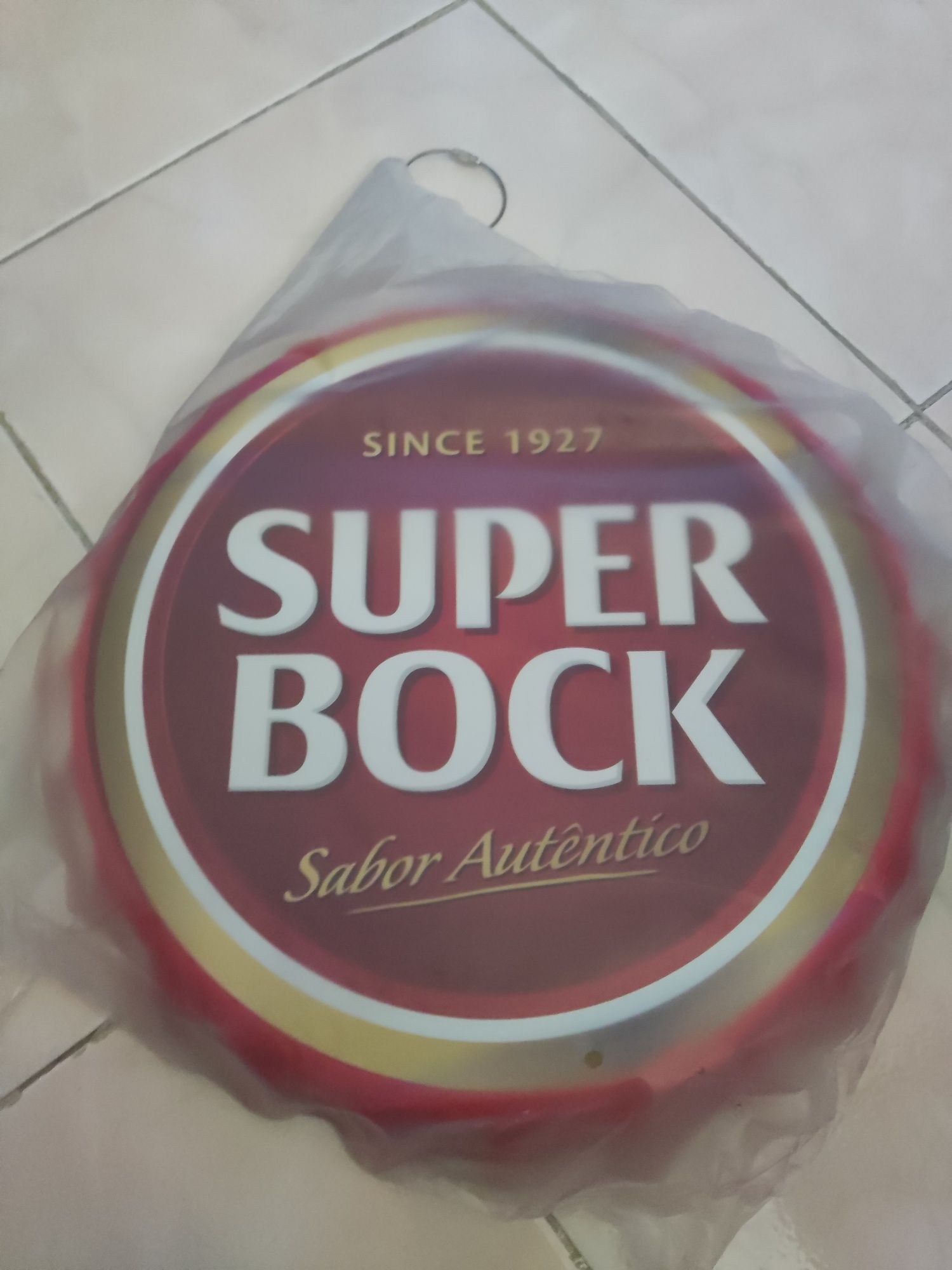 Carica gigante metal Super Bock