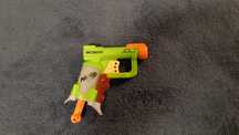 Blaster NERF Jolt + 3 tarcze