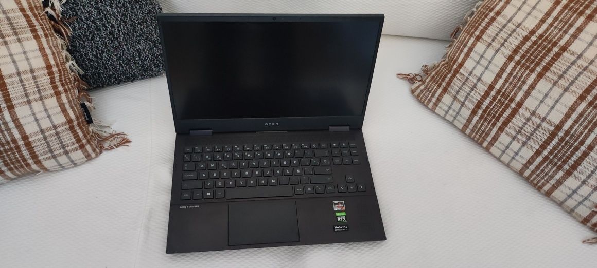HP OMEN 15 - RTX 3070 - 1.5TB STORAGE