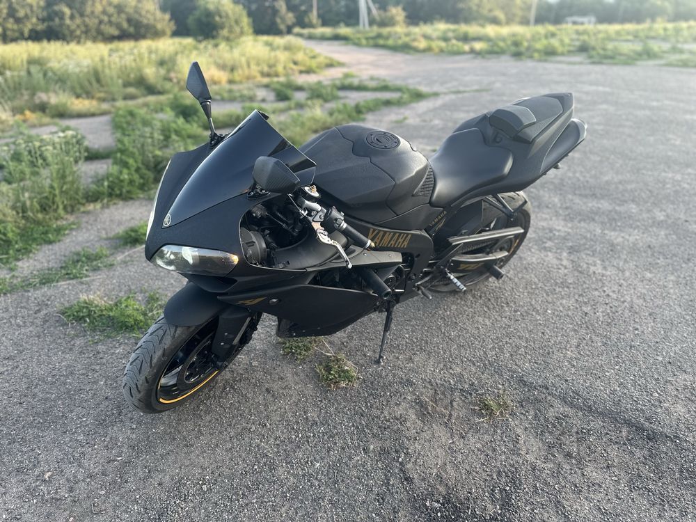 Yamaha R1 в доброму стані