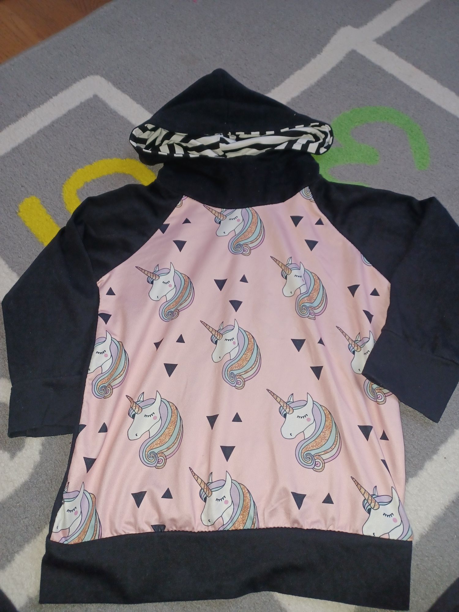 Bluza w jednorożce.