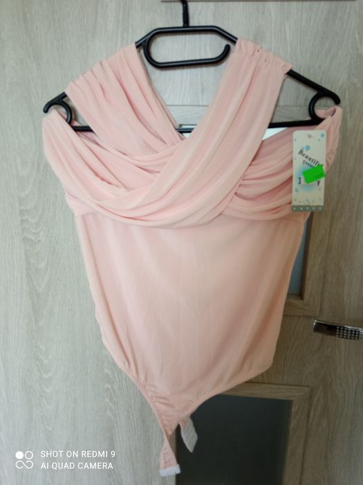 Nowe Pudrowe body r s/m