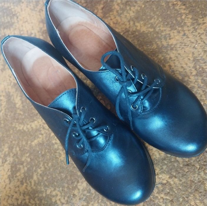 Шкіряні ботильйони осінні ботиночки черевики 38 розмір 24 см ідеальний