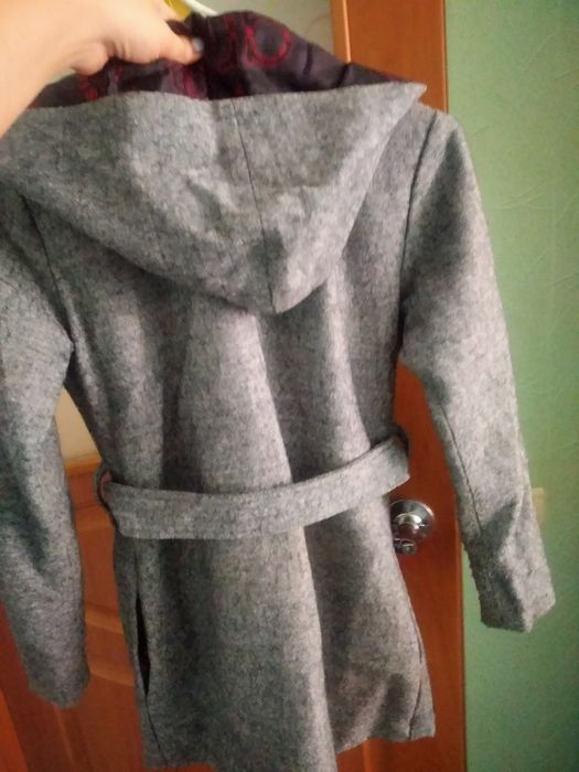 Пальто девочке осень,140рост