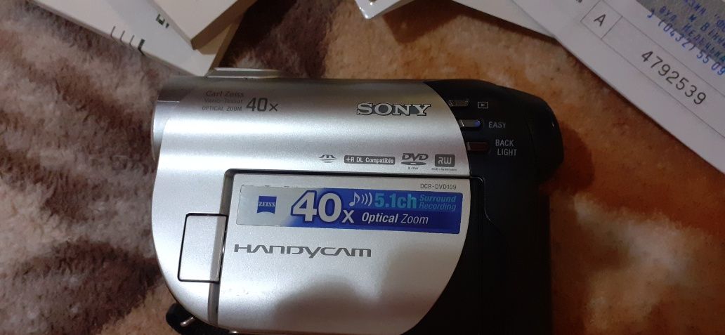 Відеокамера Sony DCR-DVD 109E