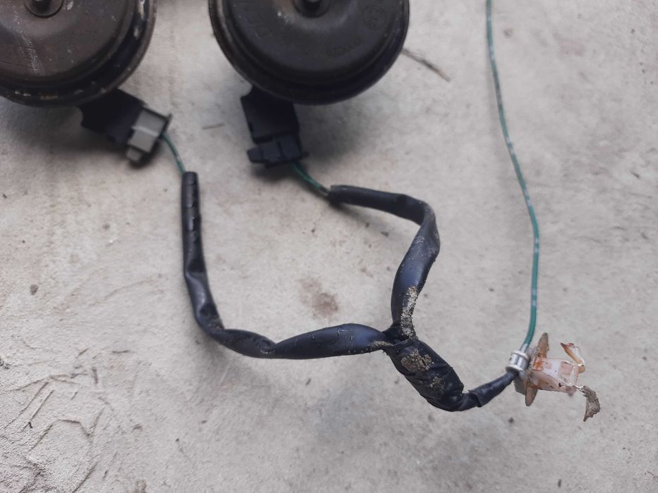 Сигнал клаксон оригінал Тойота Авенсіс т27 із фішкою Denso