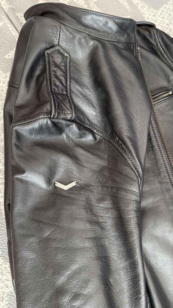 Кожаная куртка Superdry