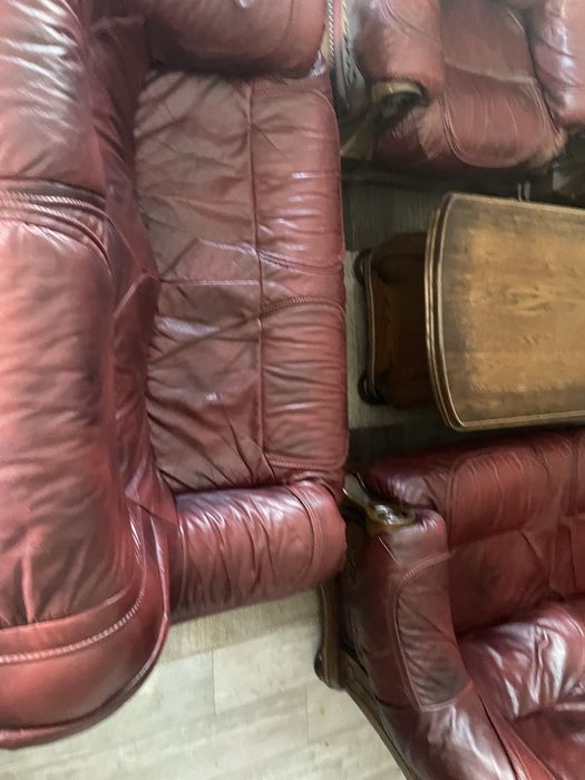 Zestaw wypoczynkowy skórzany 3+2+1+1+ława Kler