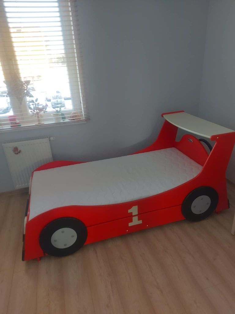 Łóżko dziecięce samochód z szufladą Baby Best + materac