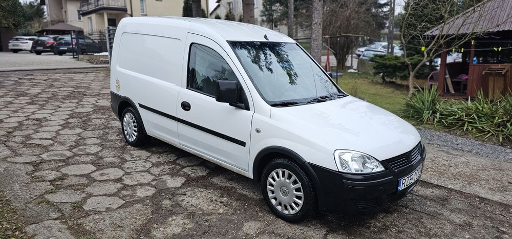 Dostawczych opel combo 1.4 lpg do jazdy okazja