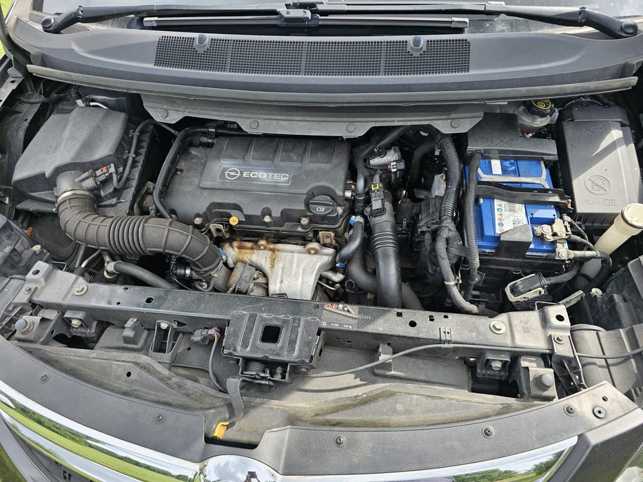 Lampa prawa lewa Opel Zafira C 1.4T na czesci