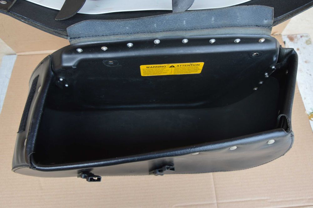 Kawasaki VN 900/1700 Vulcan SAKWA boczna prawa oryginalna