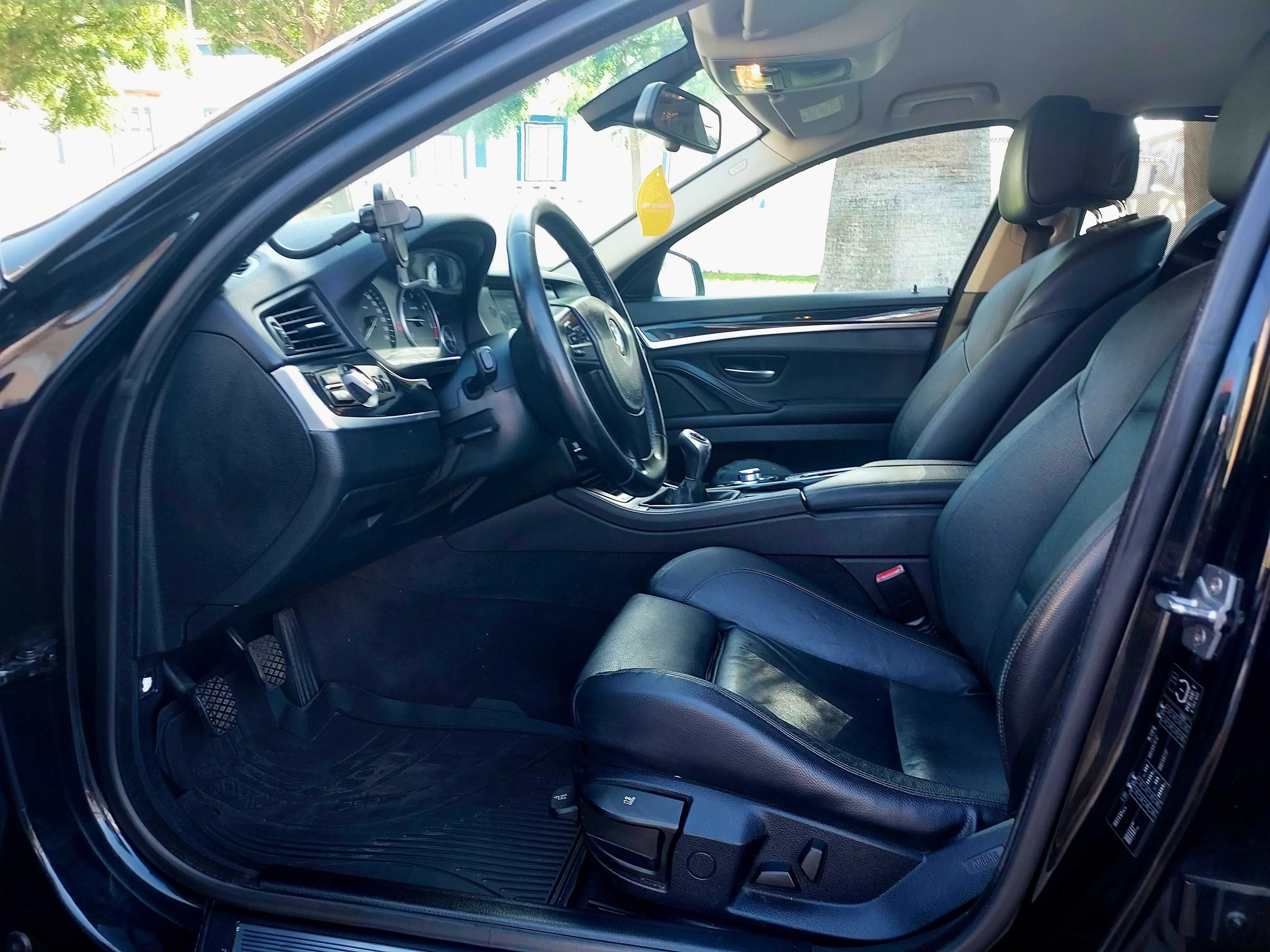 Vendo BMW 520 de 2010