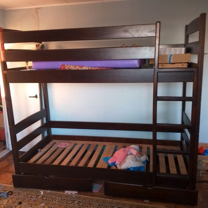 Продам двухъярусную кровать