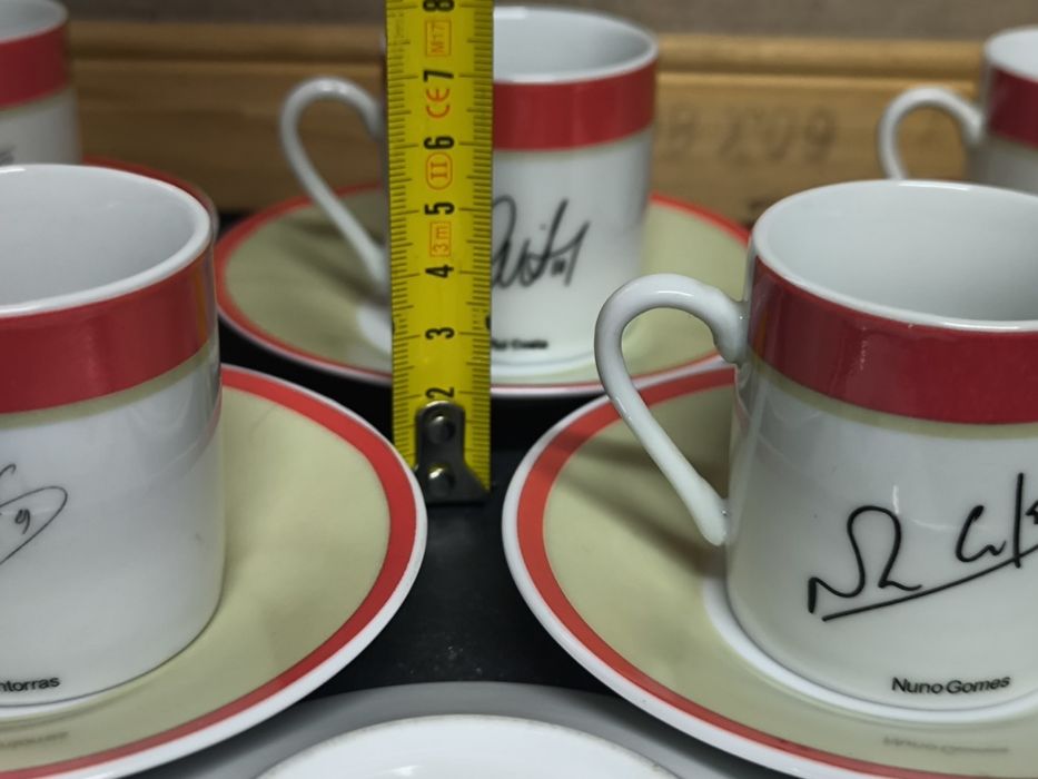 Conjunto Chávenas Café Benfica Autografadas.
Conjunto de chávenas de c
