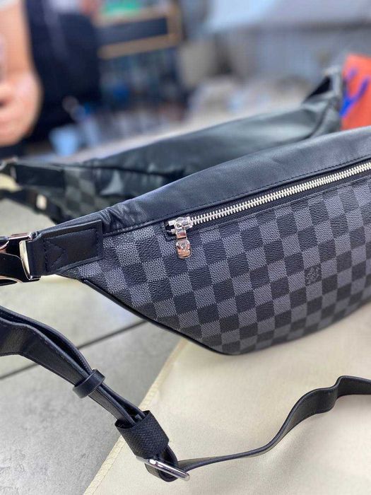 Бананка Louis Vuitton плечевая сумка LV слинг Луи Виттон c596