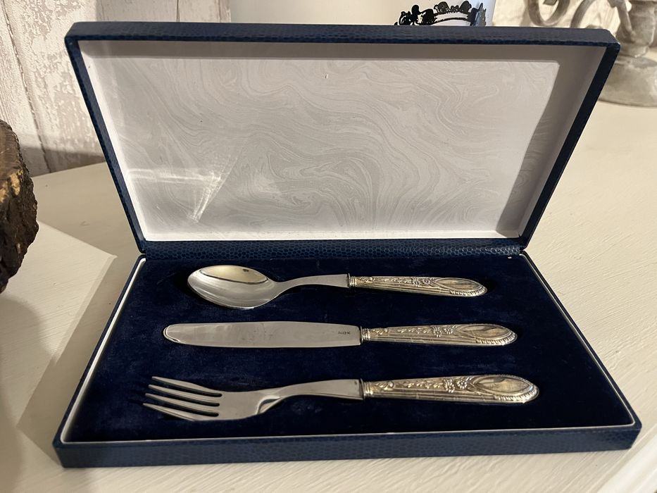 Talheres com cabos em prata