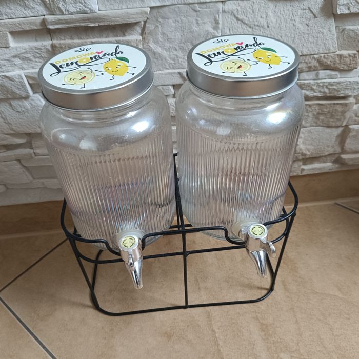 Słoiki z kranikiem 2 sztuki na podstawie