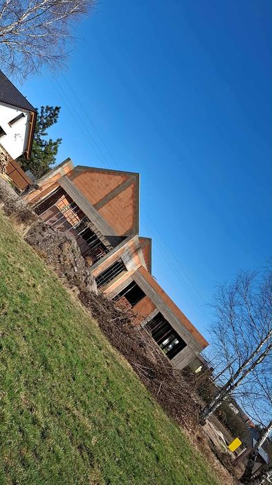 Budowa domów (usługi budowlane,płyty fundamentowe, murowanie ,dachy)