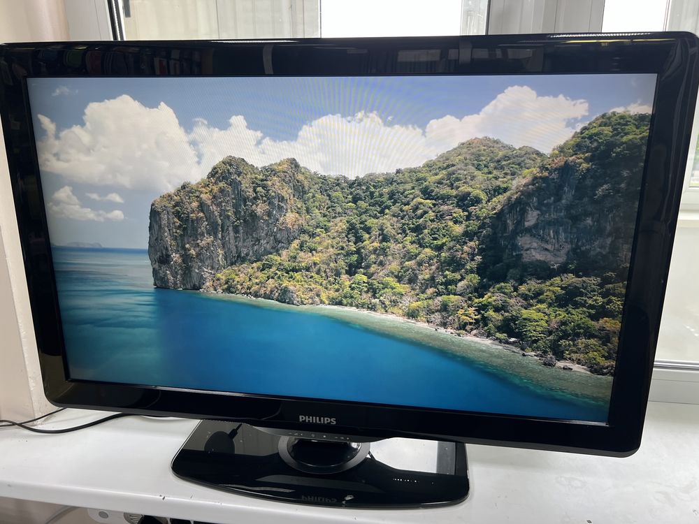 Тегевізор PHILIPS 37" Full Hd