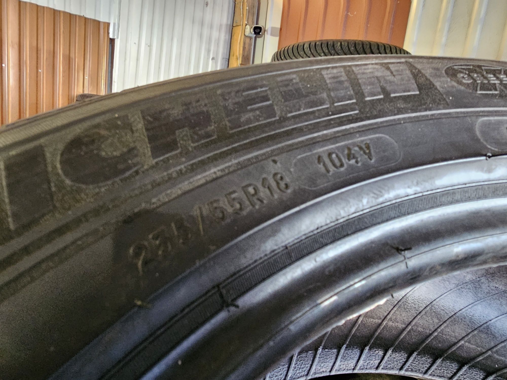 Opony Zimowe R18 235/55-8mm-2szt-Michelin