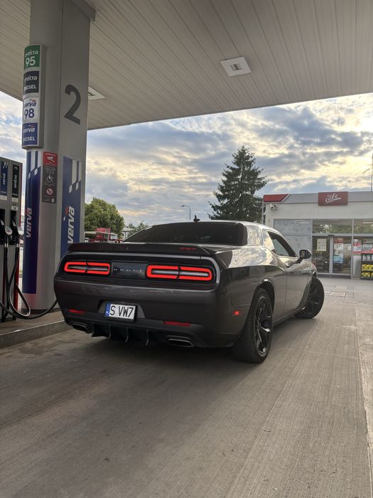 DODGE CHALLENGER 3.6V6 320 KM SXT + Bezwypadkowy Alpine 2018