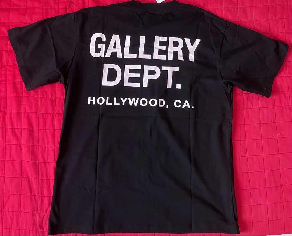 Tshirt Gallery Dept Preta
