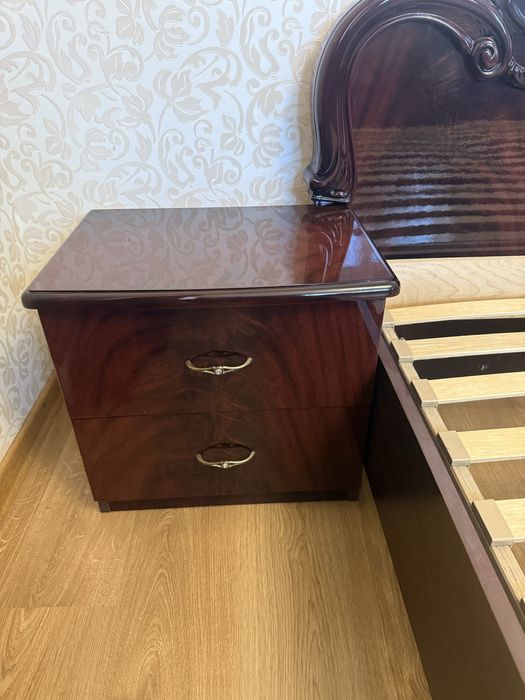 Меблі ліжко комод тумбочка шафа спальня