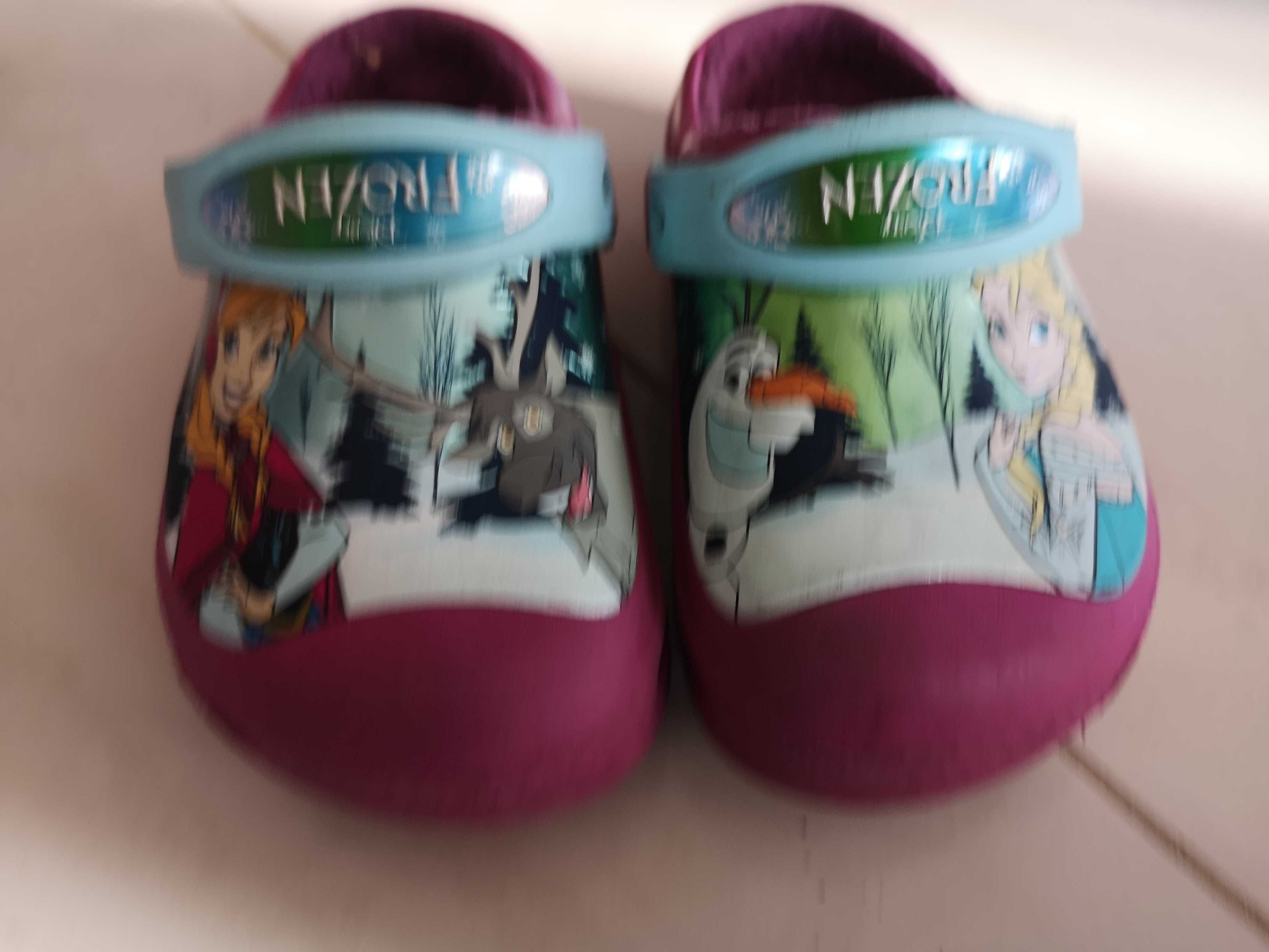 Crocs Frozen ocieplane 10 - 11