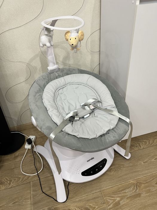 Заколисуючий центр CARRELLO Adora