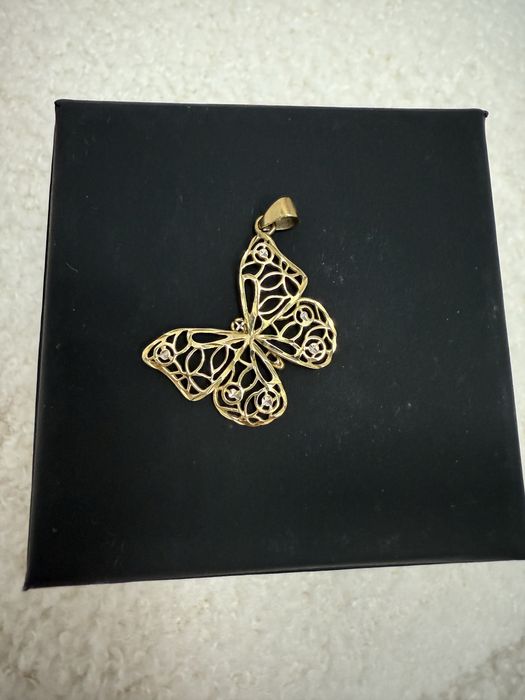 Zawieszka zlota Motyl