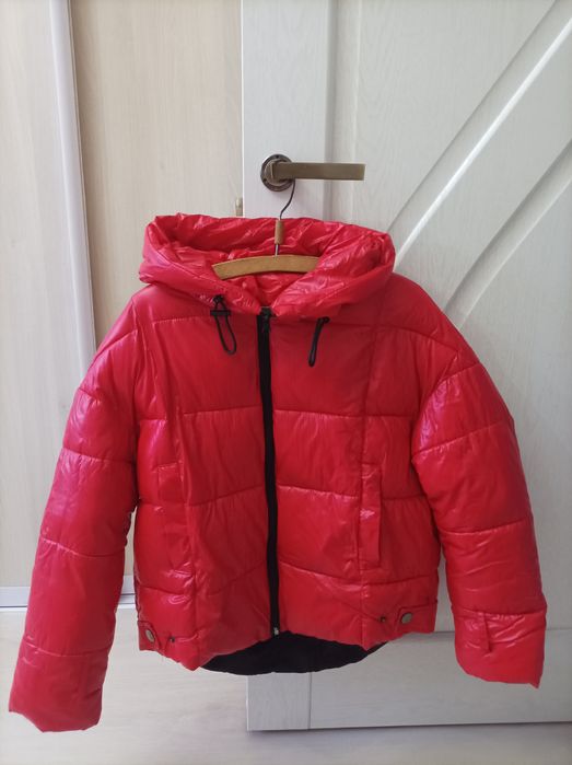 Куртка з капюшоном демісезонна коротка