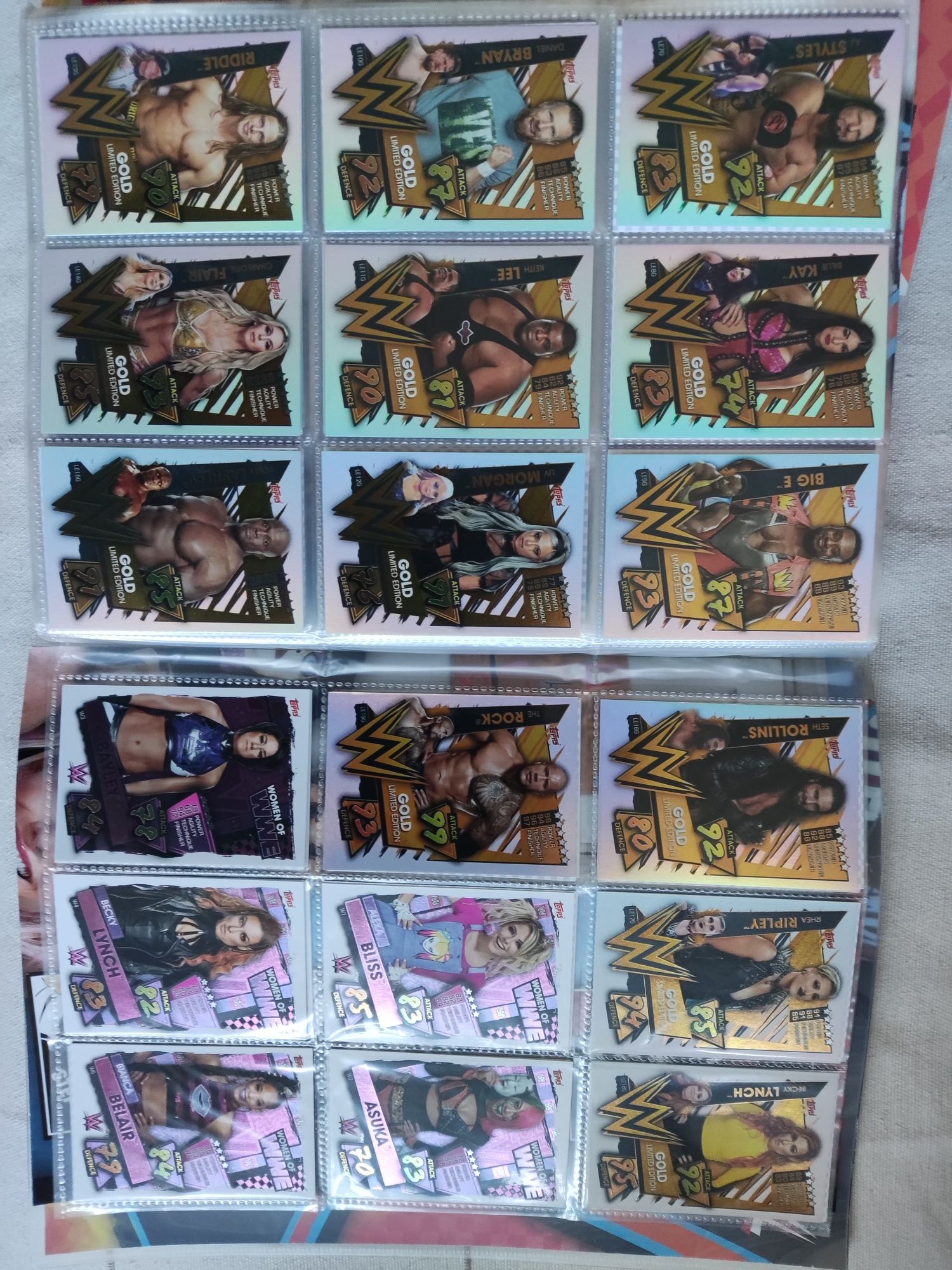 Coleção caderneta WWE Slam Attax 2021 quase completa