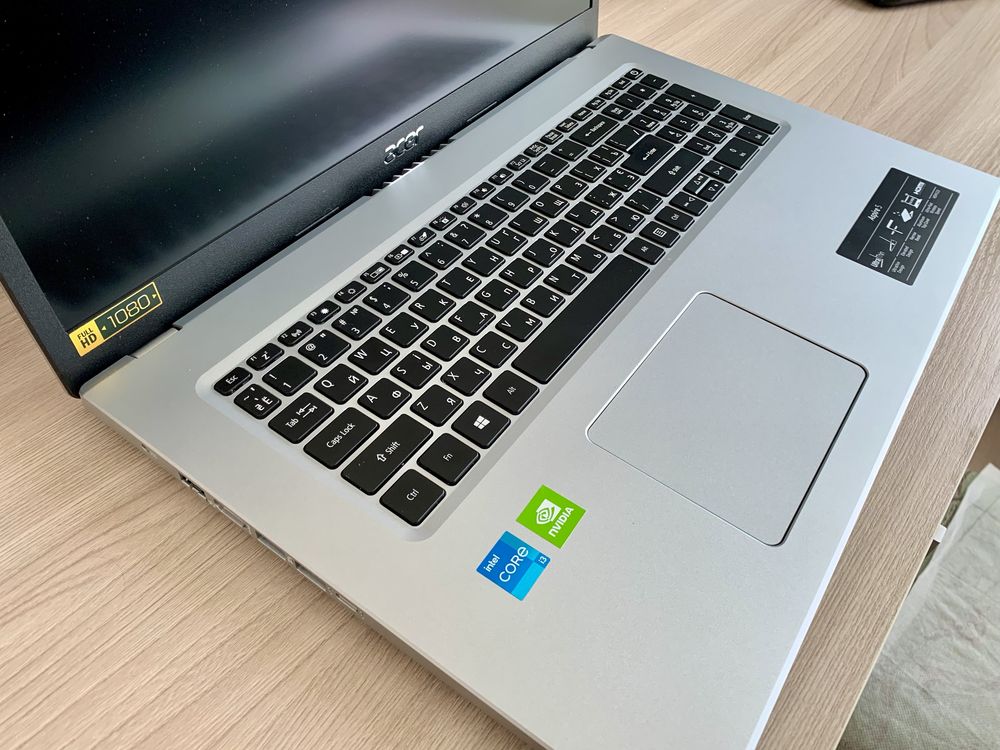 Ноутбук 17,3” Acer Aspire 5 A517 Core i3 11ht/8gb/SSD256GB/MX350 Ідеал