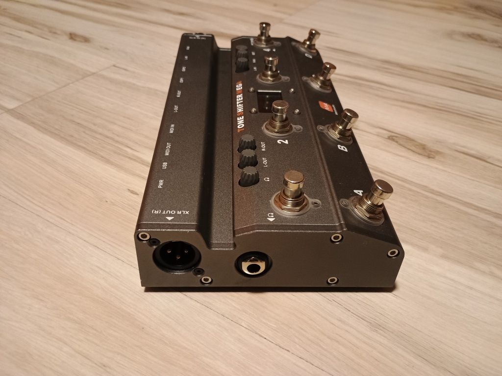 Sterownik midi z wbudowanym interfejsem audio