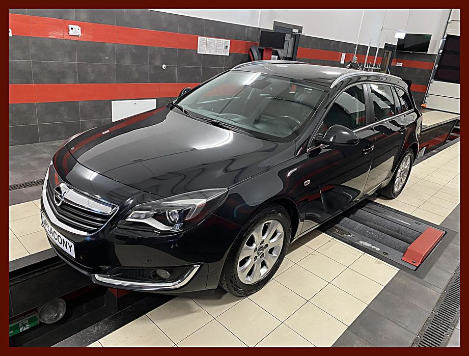 Opel Insignia 1.4 T Benzyna Ledy Nawigacja  Skóry Podg.Fotele Podg.Kierownica