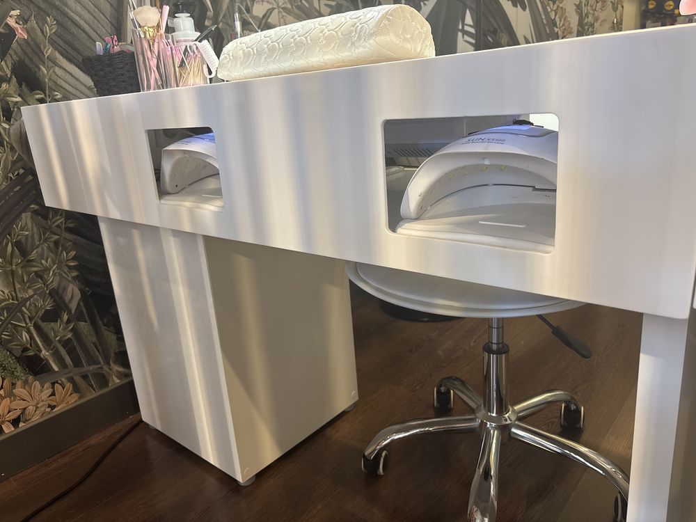Vende se Mesa Unhas