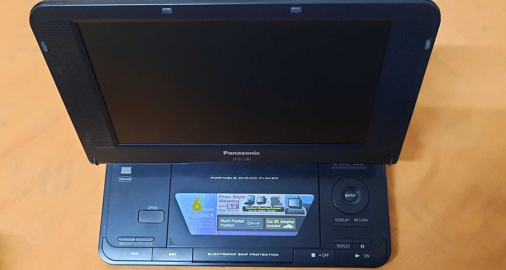 Panasonic DVD-LS83 Portátil Dvd/CD Player (8.5")