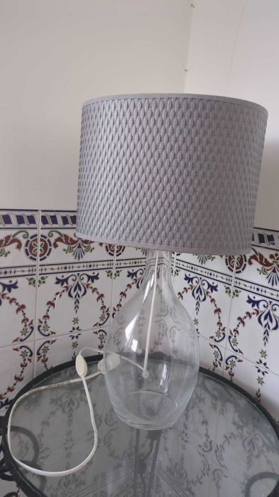 Candeeiro de mesa em vidro