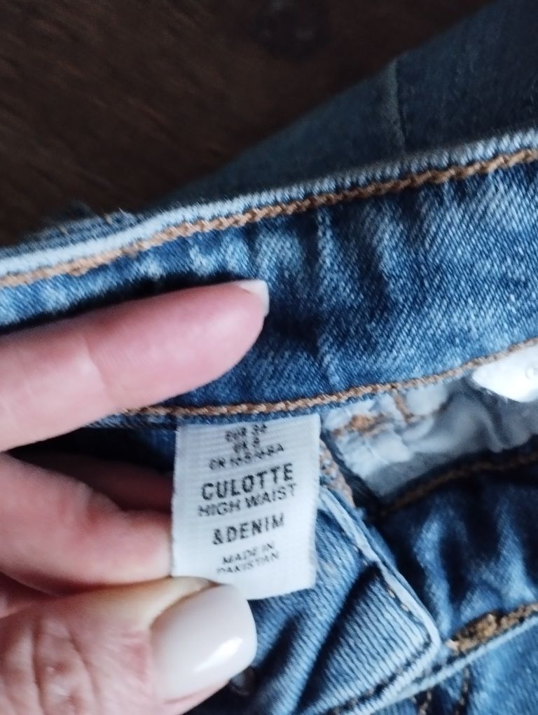 Стильні  широкі джинси H&M